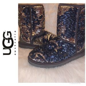 ⭐️UGG Classic Short Sparkle Size 9⭐️